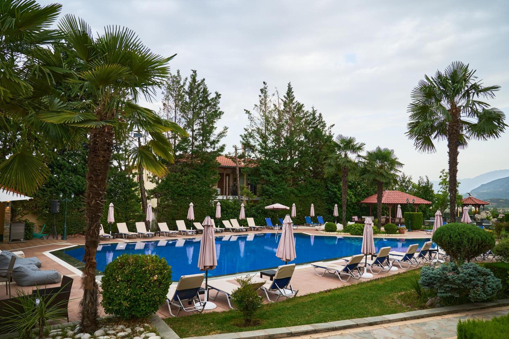 Famissi Suites 1 Kalambaka Extérieur photo