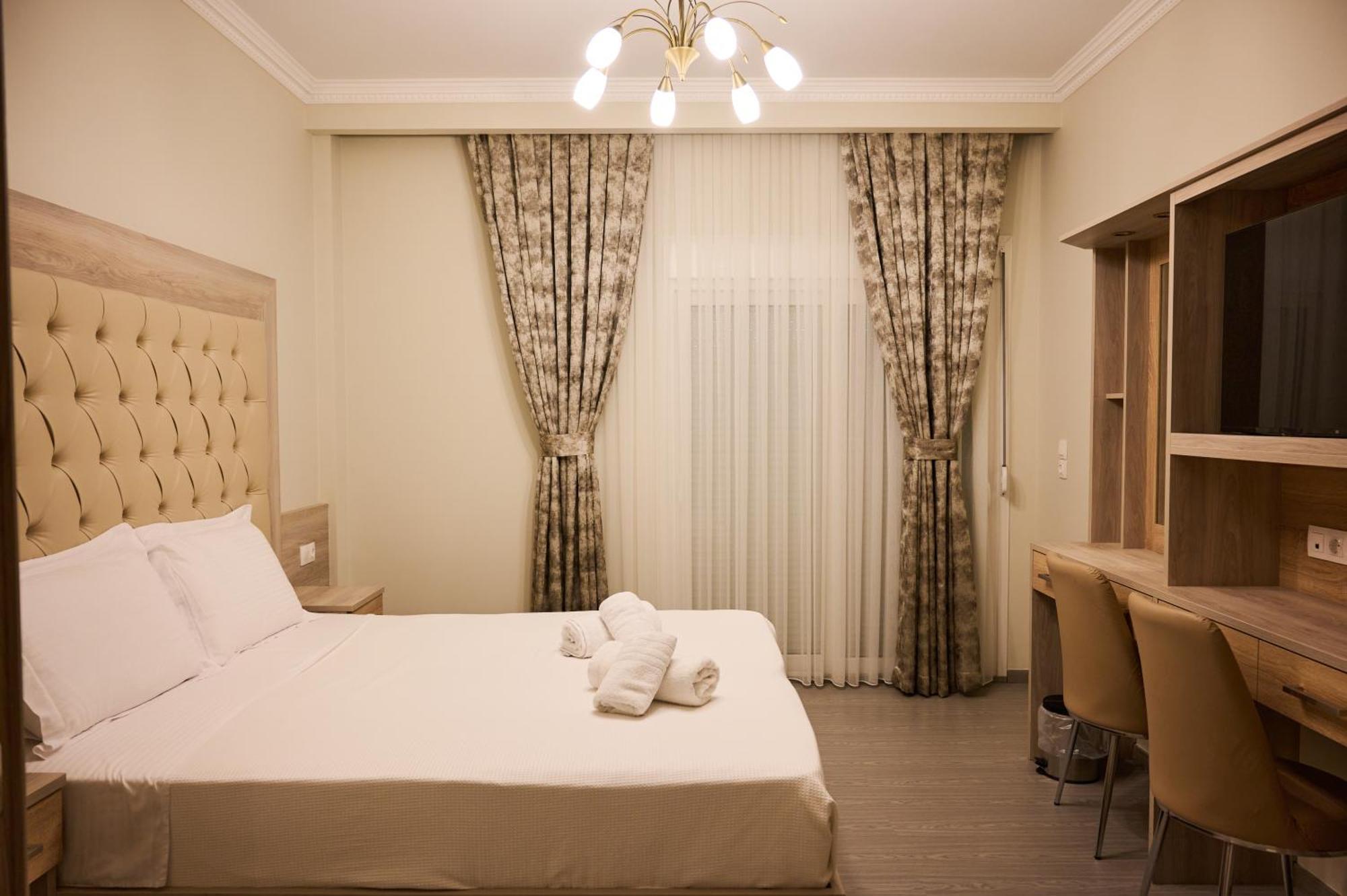 Famissi Suites 1 Kalambaka Extérieur photo