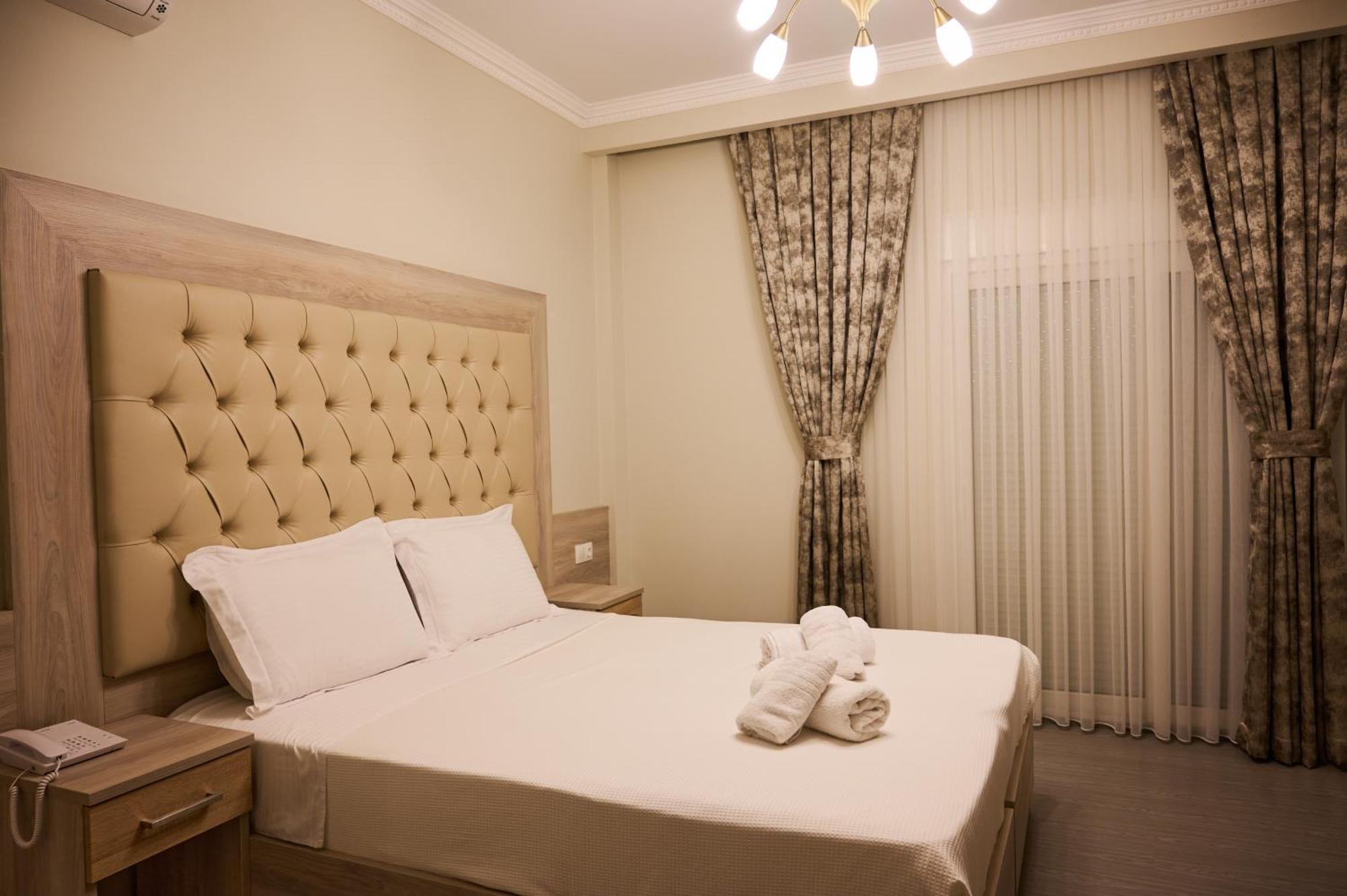 Famissi Suites 1 Kalambaka Extérieur photo