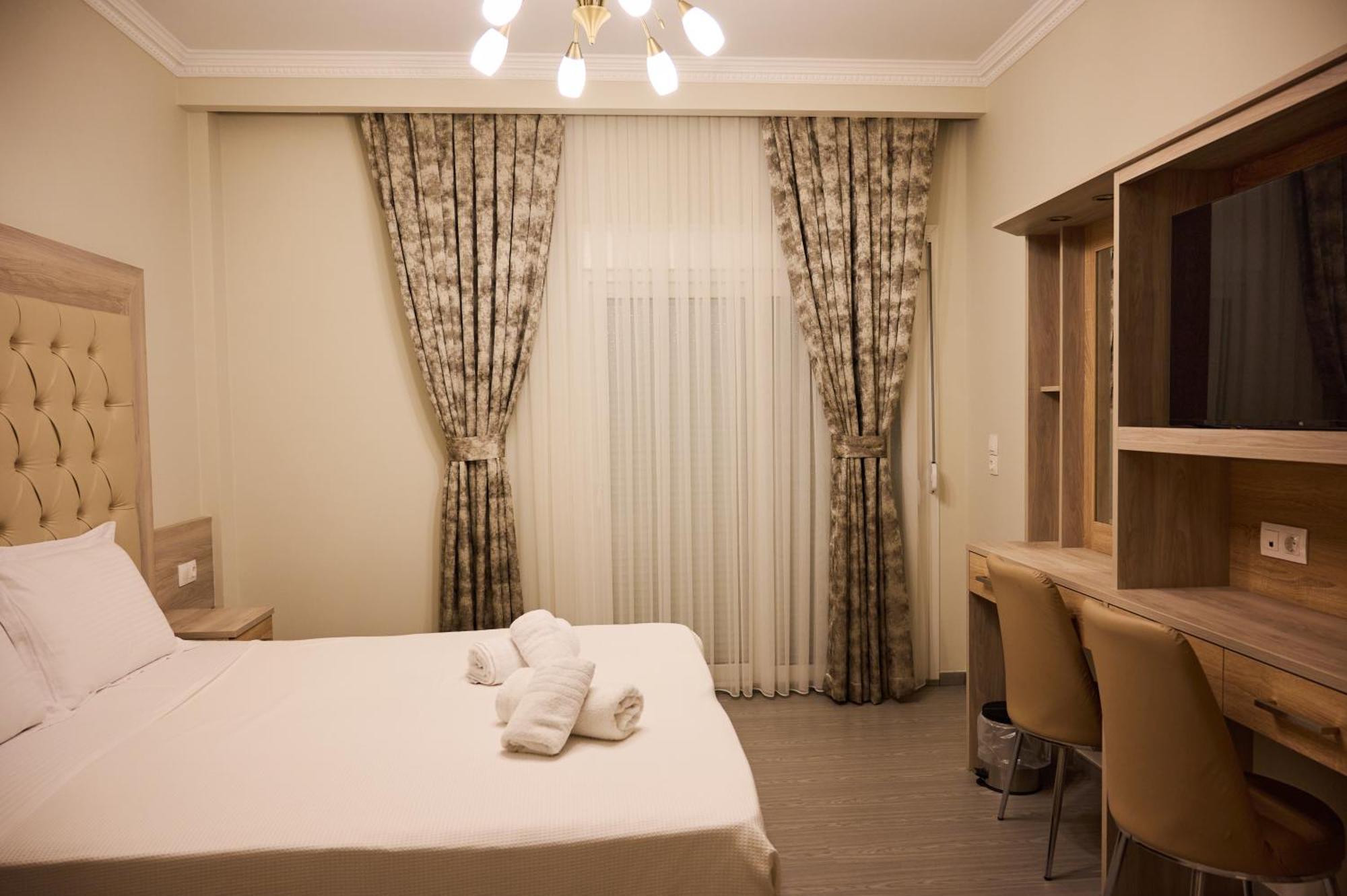 Famissi Suites 1 Kalambaka Extérieur photo