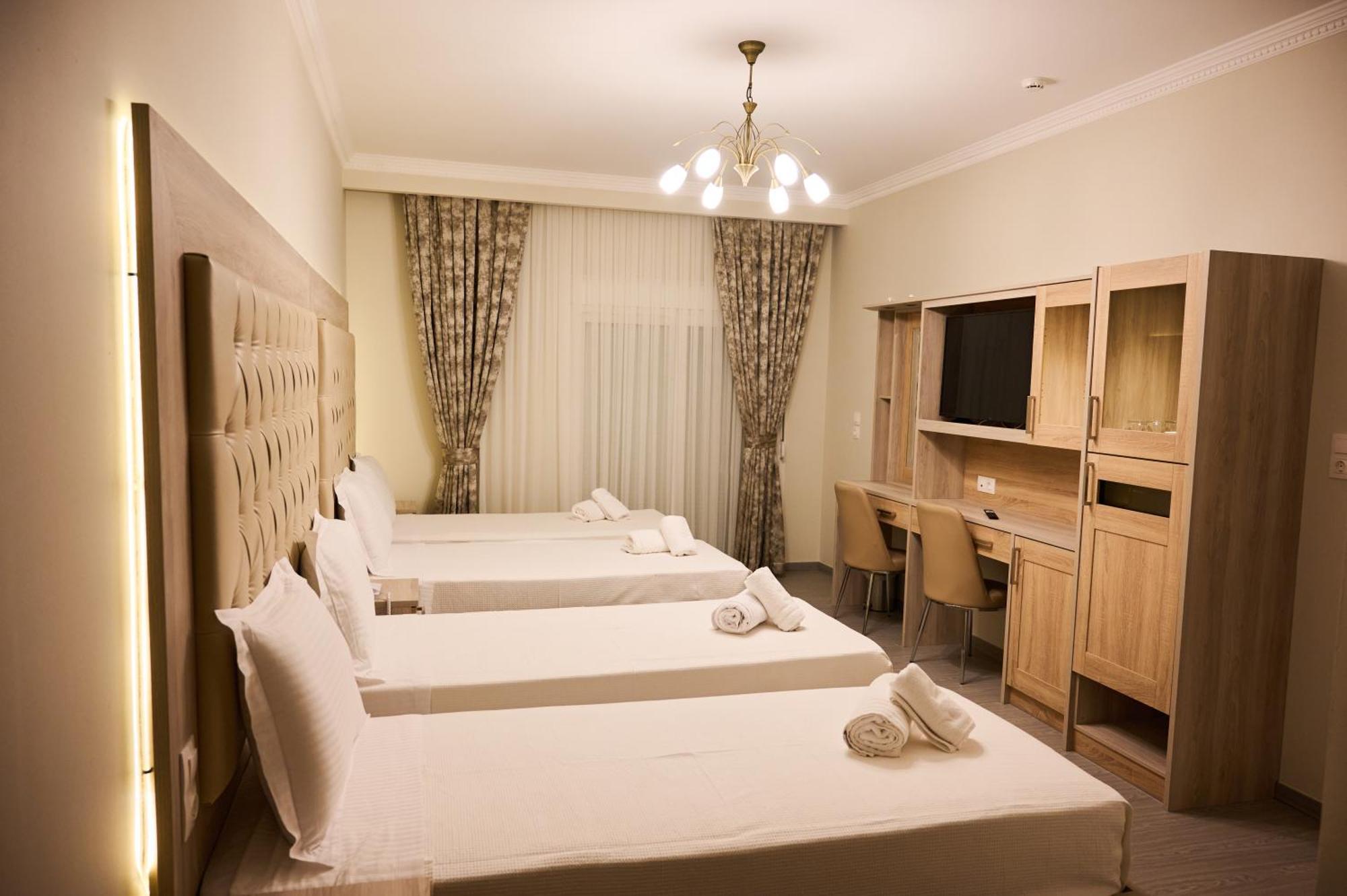 Famissi Suites 1 Kalambaka Extérieur photo